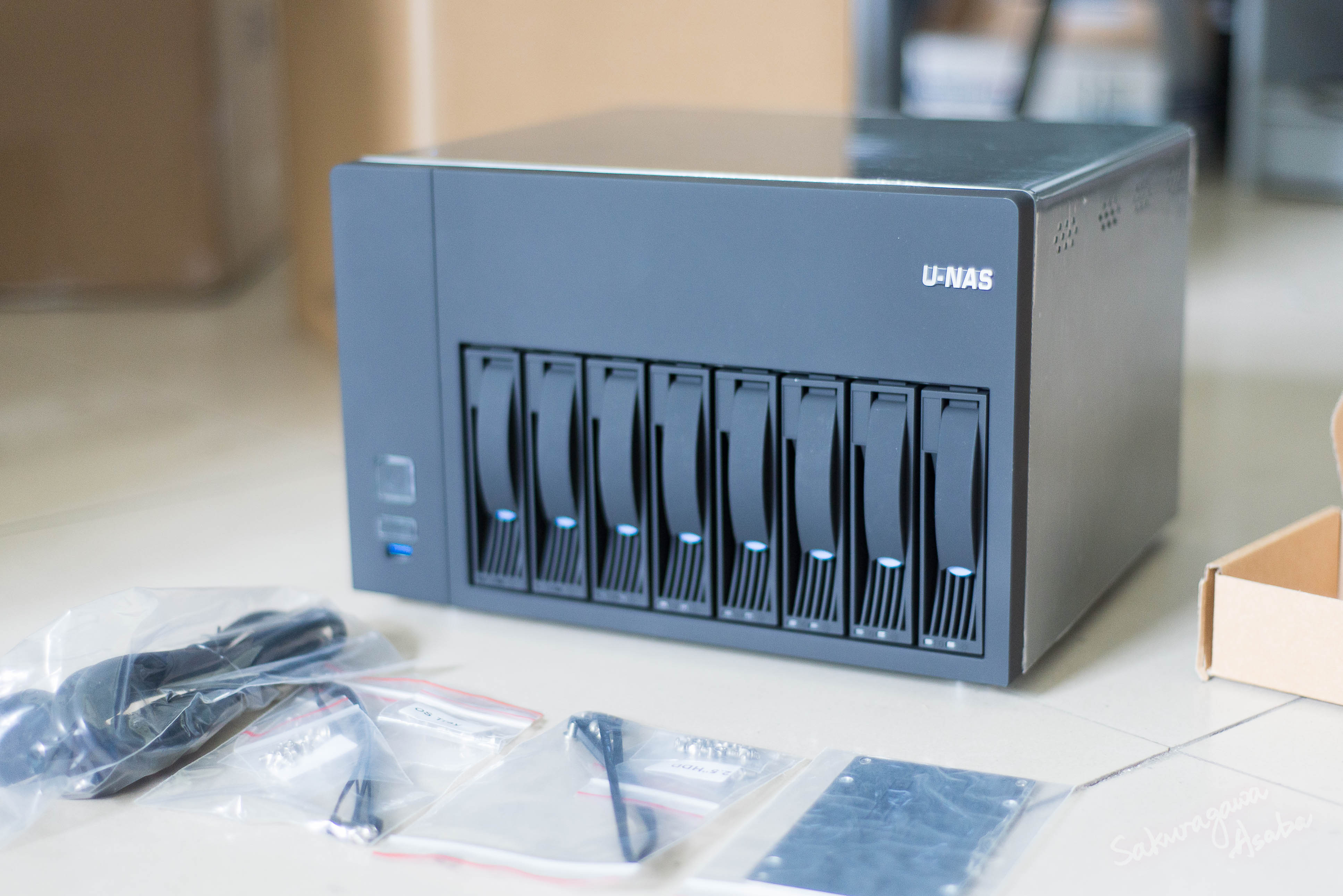 U-NAS NSC-810A chassis and accessories
